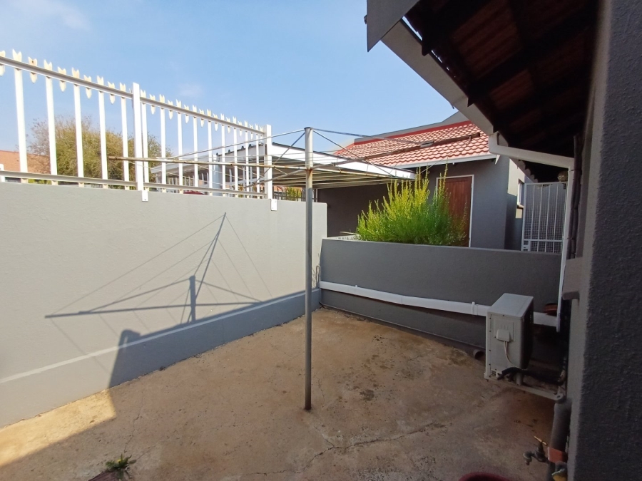 3 Bedroom Property for Sale in Langenhovenpark Free State